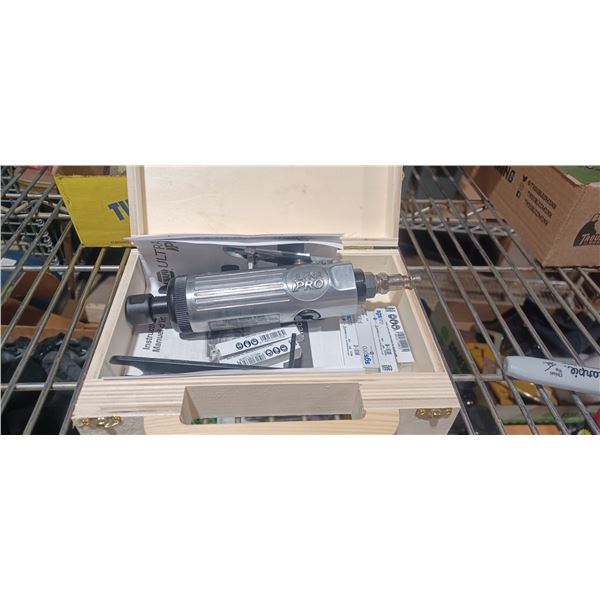NEW NAPA ULTRA PRO AIR DIE GRINDER COMES WITH SIX BITS AND CASE