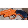 Image 3 : FLARE GUN/PISTOL AND FOUR FLARES