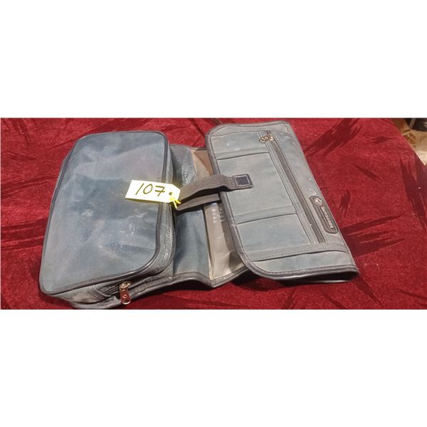 COMPLETE BAOFENG UV-5R TWO WAY RADIO SYSTEM COMES WITH TWO TWO RADIO'S, TWO CHARGERS AND MICROPHONES