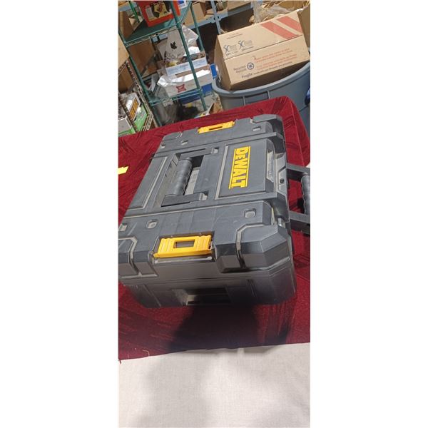 LARGE DEWALT CB CASE - HOLDS SIX SYSTEMS -EMPTY