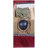 Image 2 : BOX WITH THREE AMMO CLIP HOLDERS AND SET OF KNEE PADS