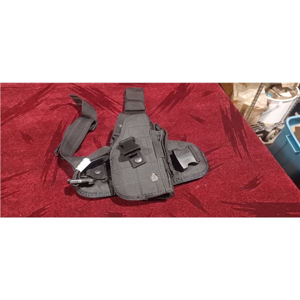 VINYL HOLSTER - BLACK