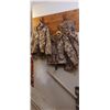 Image 1 : LIGHT WEIGHT CAMO JACKET AND PANTS SIZE XL C/W EXTRA  MEDIUM JACKET