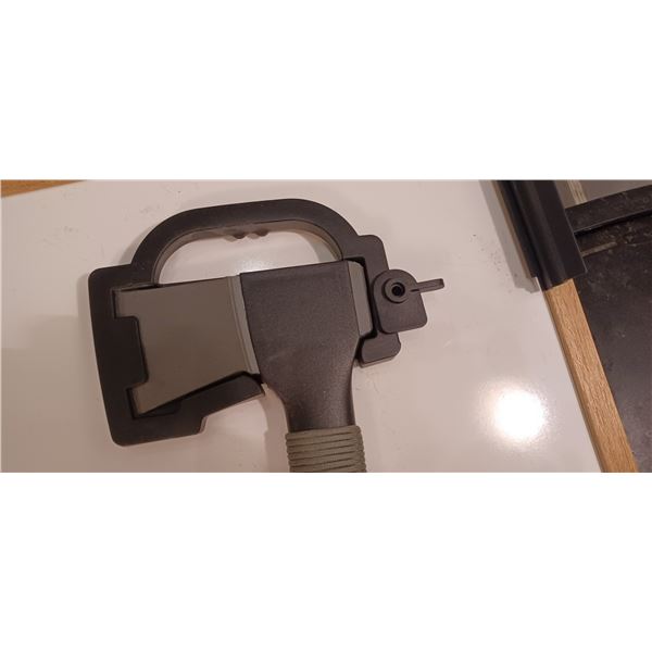 AXE C/W HARD LOCKING SHEATH