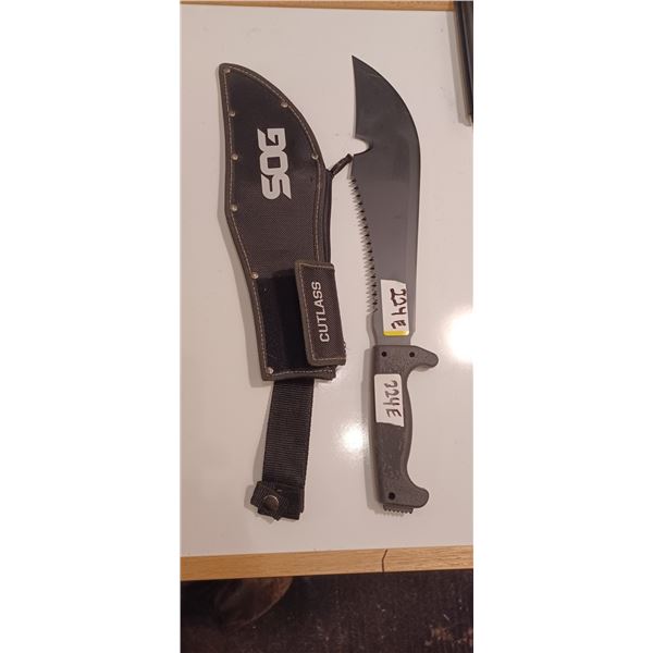 SOG13 INCH MACHETTE WITH SAW EDGE ON THE TOP OF BLADE C/W SHEATH