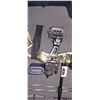 Image 5 : NEW CENTERPOINT BEAR COMPOUND BOW IN CASE C/W ARROWS AND ALL ACCESSORIES