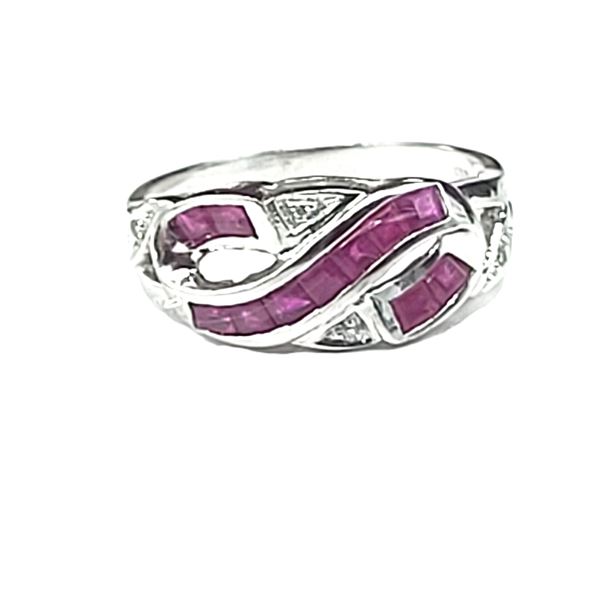 Square-cut Ruby and Round Diamond Infinity Ring