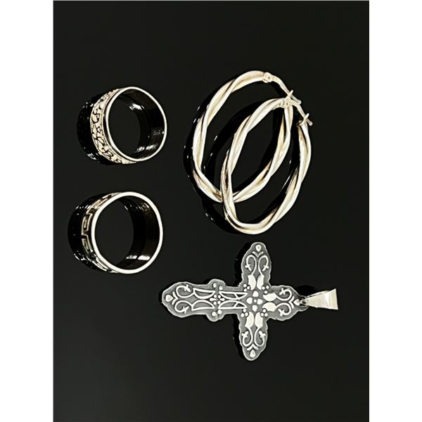 Jewelry Set- Pendant and Earrings