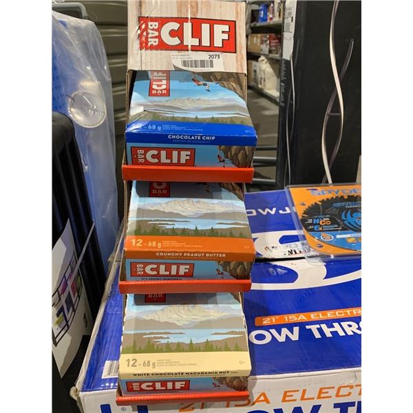 Set of Clif Energy Bars Display – Chocolate Chip, Peanut Butter, and Macadamia Nut 12 x 68g