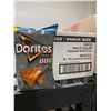 Image 2 : Doritos Sweet & Tangy BBQ 32-Pack Snack Size x 67g