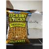 Image 2 : Hostess Hickory Sticks Box (48 x 65g) – Original Flavor