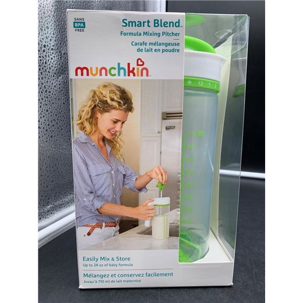 Munchkin Smart Blend Formula Mixing Pitcher with BPA-Free Design