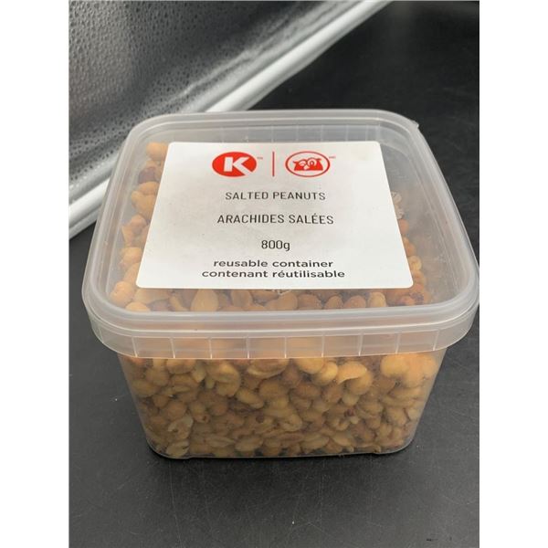 800g Container of Salted Peanuts
