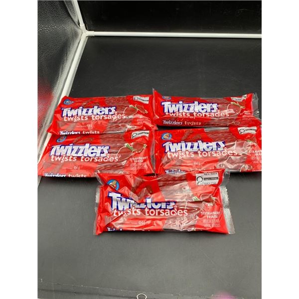 Lot of Five Packs of Twizzlers Strawberry Twists, 454g Each