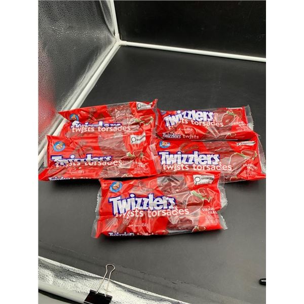 Lot of Five Packs of Twizzlers Strawberry Twists, 454g Each