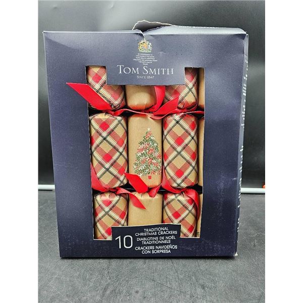Tom Smith 10 Traditional Christmas Crackers Set