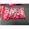 Image 2 : Lot of 7 Twizzlers Nibs Cherry Candy 225g Packages