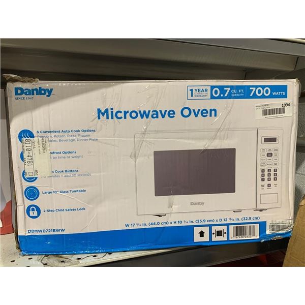 Danby DBMW0721BWW 0.7 Cu. Ft. 700-Watt Microwave Oven