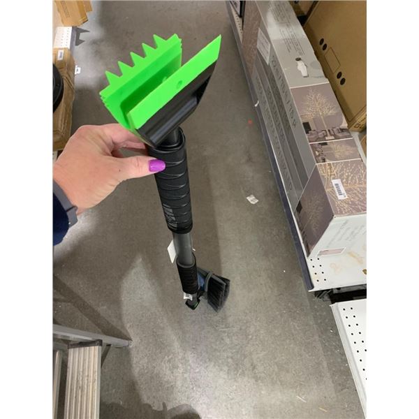 ProExtreme 174cm Telescopic Snow Brush