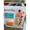 Image 1 : Evenflo Top of Stairs Gate for Doorways and Hallways