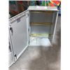 Image 3 : Vevor Electrical Enclosure DS-SMC-64023 with Lockable Door