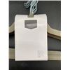 Image 2 : Amazon Basics 15-Pack Velvet Non-Slip Hangers
