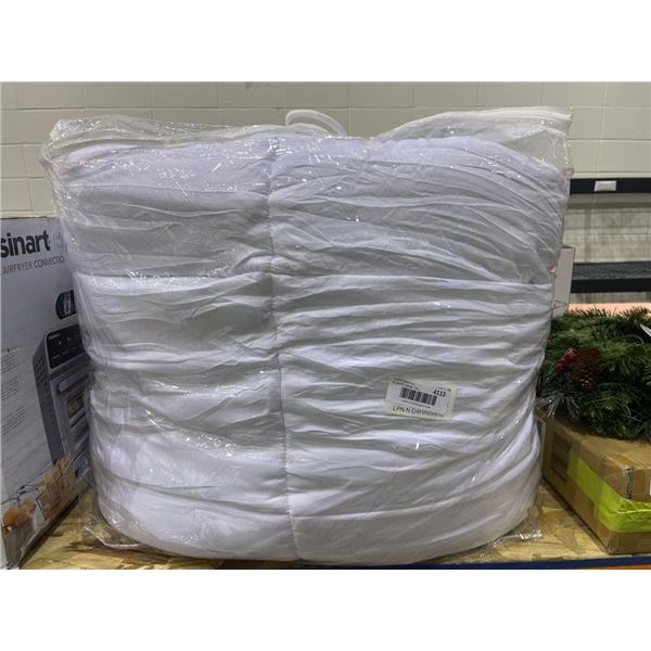 White Down Comforter with Rope Handles