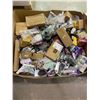 Image 1 : Bulk Bin of Assorted Goods (COME VIEW)