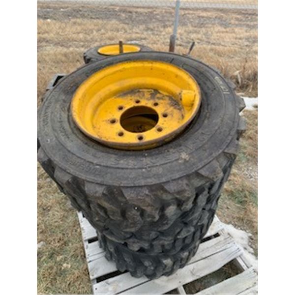 SKIDSTEER TIRE AND RIM
