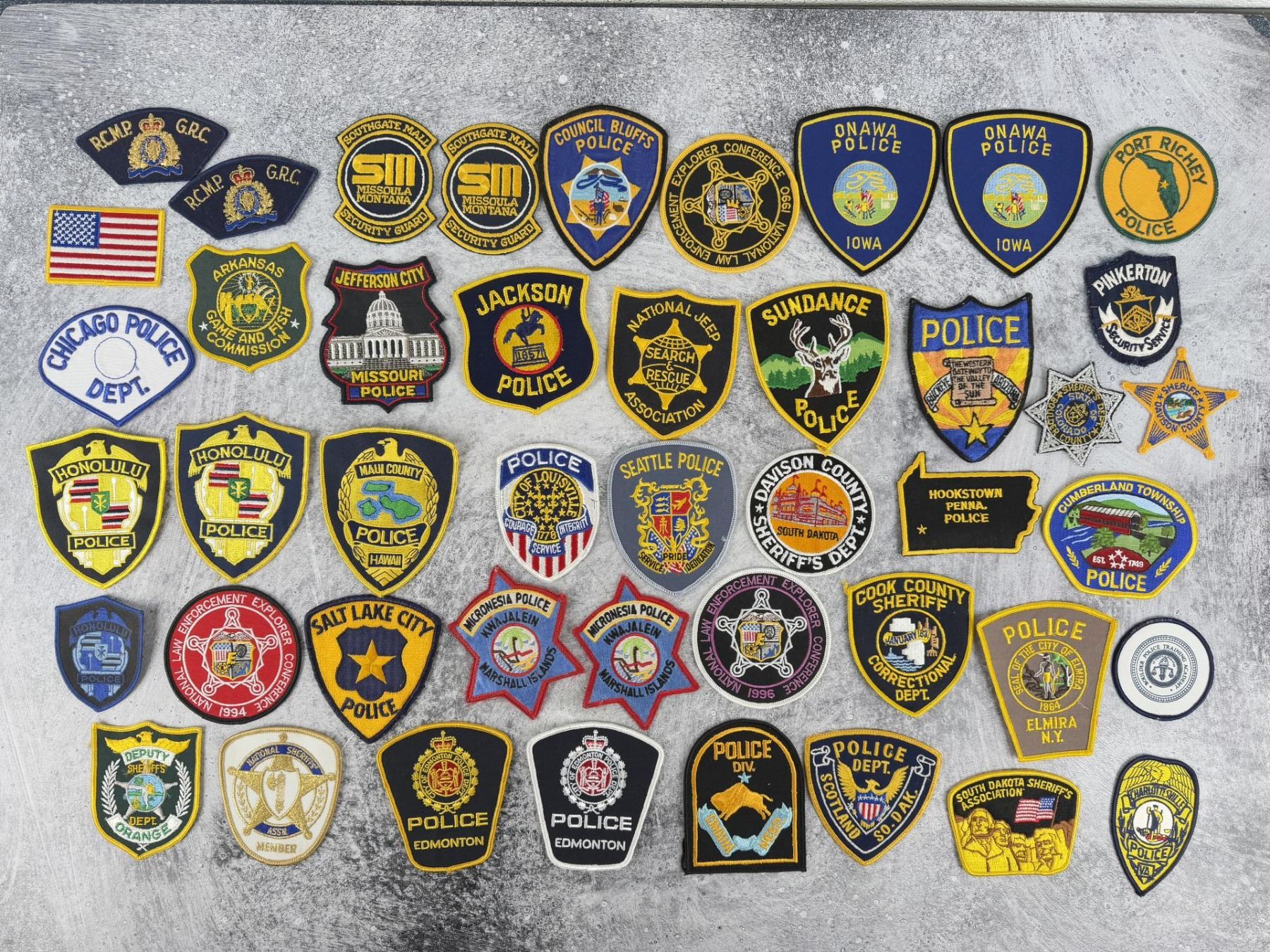 Collection of American Police Department Patches