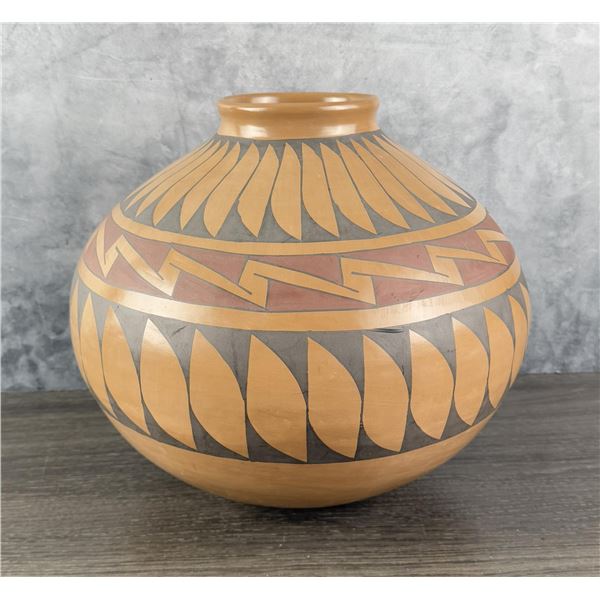 Arminda Silveira Mata Ortiz Pottery Olla Water Jar