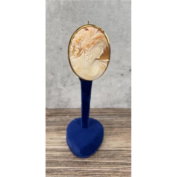 Huge 18k Gold Shell Cameo Brooch