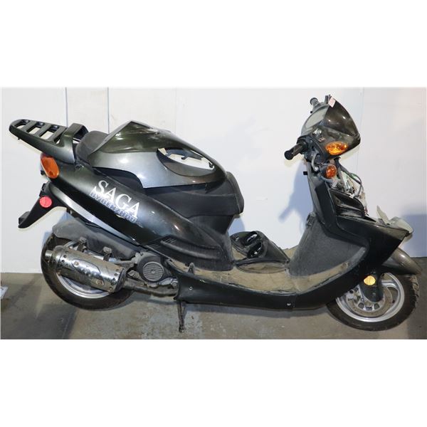 SAGA DELUX SCOOTER *SOLD AS IS*