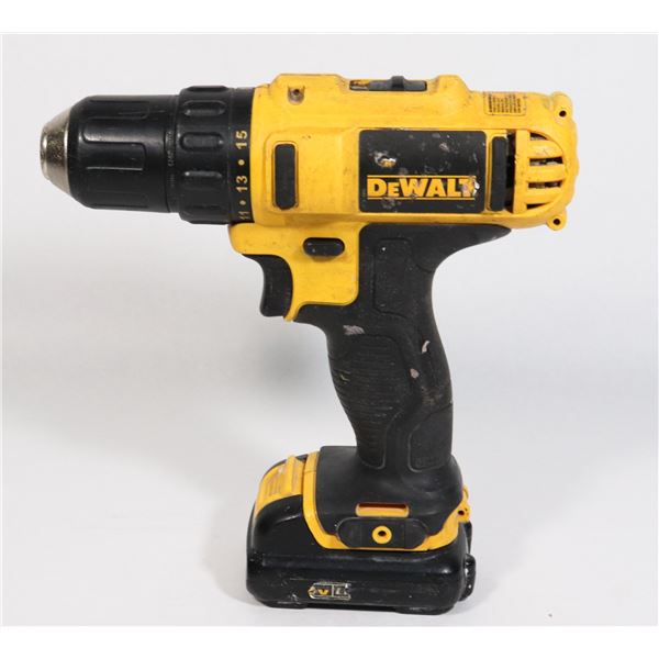 DEWALT 12V LITHIUM CORDLESS DRILL/ DRIVER WITH