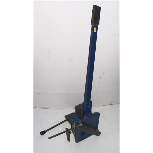 UNIVERSAL PIPE BENDER