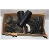 Image 1 : BOX OF ASSORTED PLUMBING PIECES