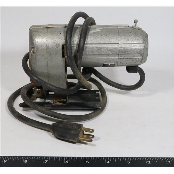 SIMPSON SEARS  1/8 HP  SABRE SAW.