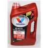 Image 1 : 5 LITER VALVOLINE 5W-20 SYNTHETIC OIL (NEW)