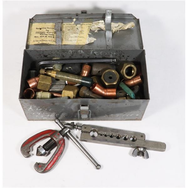 TOOL HOLDER WITH PIPE FLARING AND OTHER PIPE