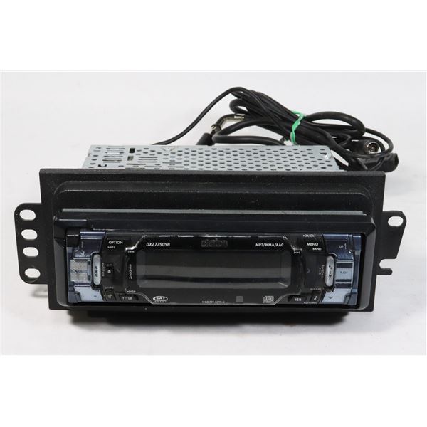 CLARION HEAD UNIT DXZ775USB