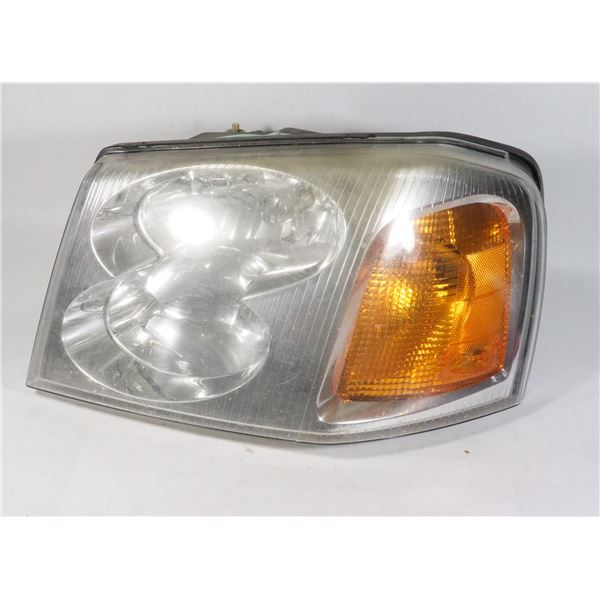 HEADLIGHT FOR 2006 ENVOY