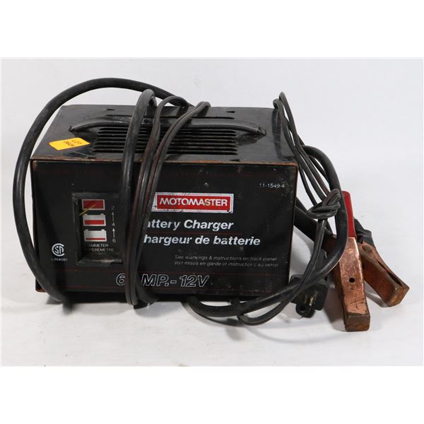 MOTOMASTER BATTERY CHARGER