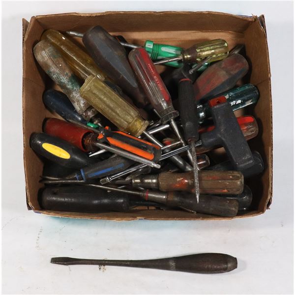 LOT OF MISC. SCREW DRIVERS