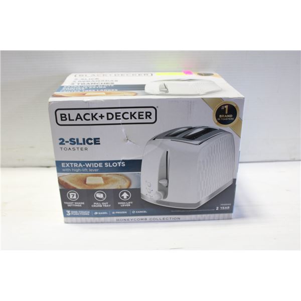 BLACK AND DECKER TOASTER