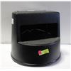 Image 1 : RUBBERMAID STEP STOOL W/RETRACTABLE RUBBER