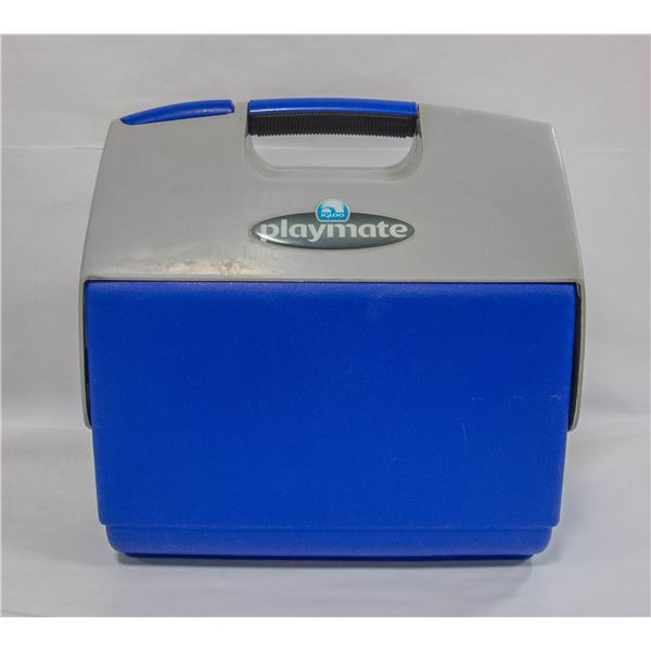 IGLOO 16QT HARDSIDED PLAYMATE COOLER