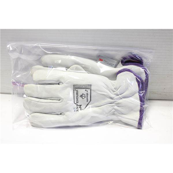 PAIR OF ENDURA SUPERIOR LINED WINTER GLOVES -