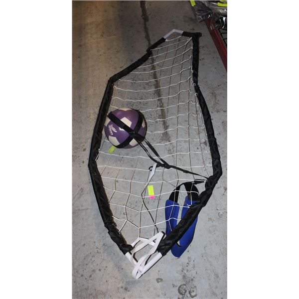 UMBRO SOCCER TRAINING SYSTEM WITH NET