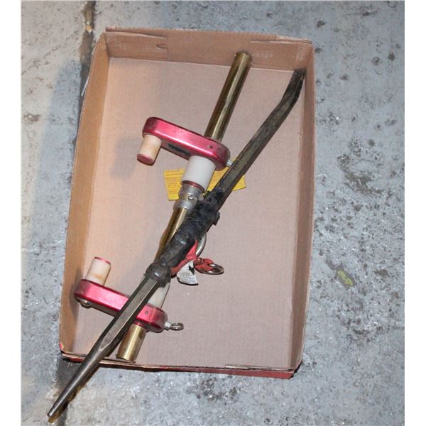 PRYBAR WITH HOOK & SLIDING BEAM ANCHOR