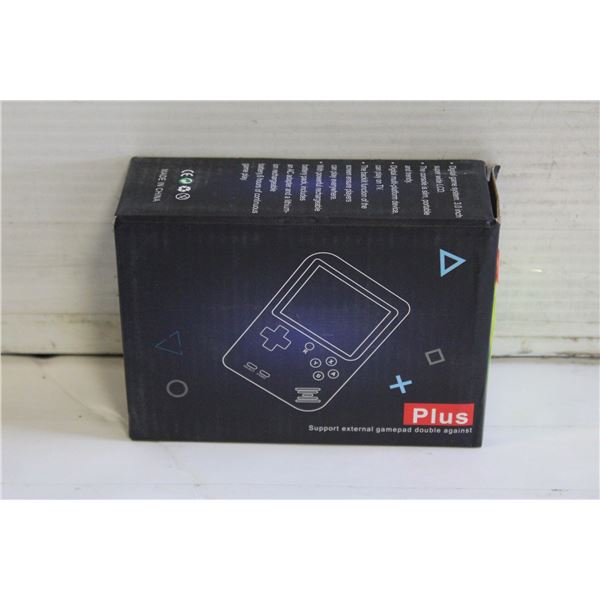 NEW 800-IN-1 RETRO GAME PORTABLE CONSOLE W/CASE
